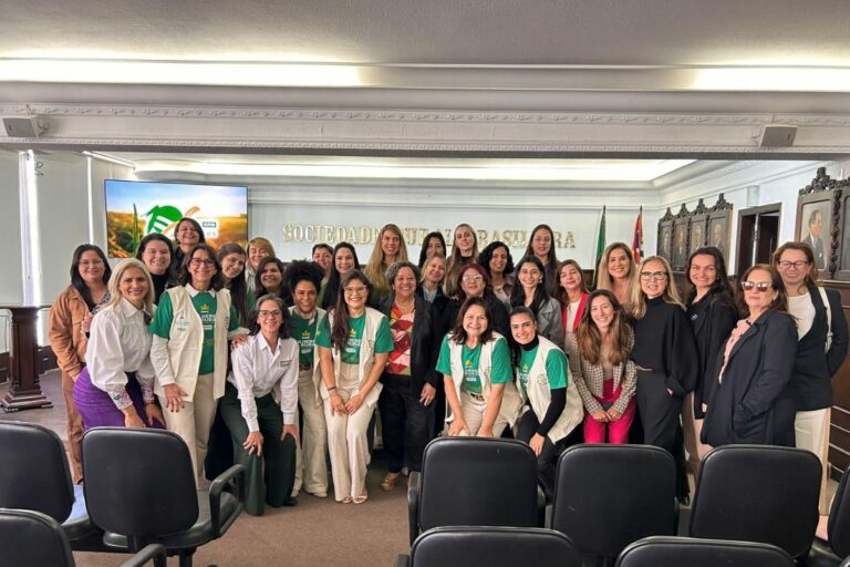 Mulheres da SRB destacam atuação internacional em missão ao WIA
